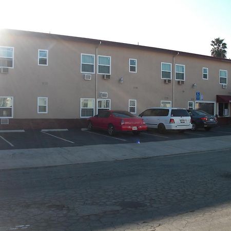 Tropicana Motel Compton Bagian luar foto