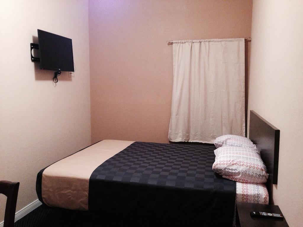 Tropicana Motel Compton Ruang foto