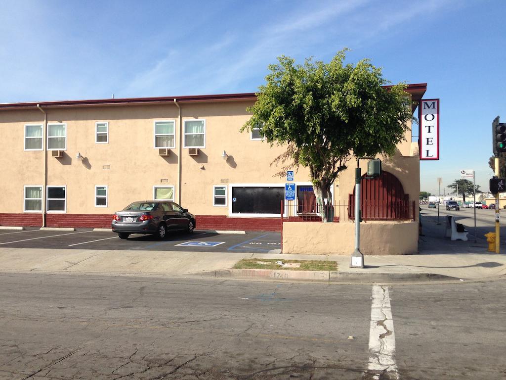Tropicana Motel Compton Bagian luar foto
